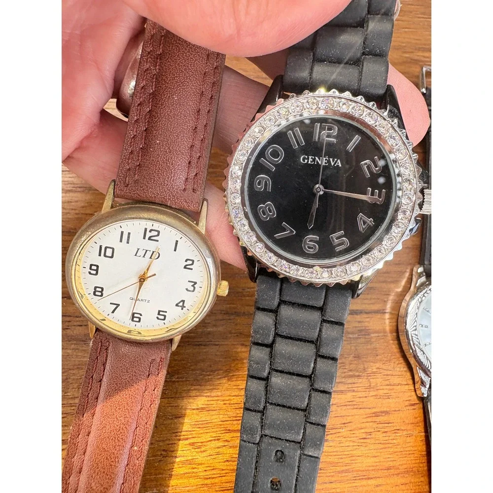 Mixed Wristwatch Lot 20pc Armitron Geneva Rocawear Vivani Dick Tracy Quartz